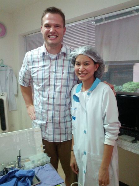 This dentist in Thailand fixed  my tooth (until I could get back to Manila)