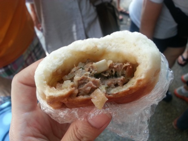 4th food stop to try Sio Pao...it reminded me of a Hawaiian food called manapua. 