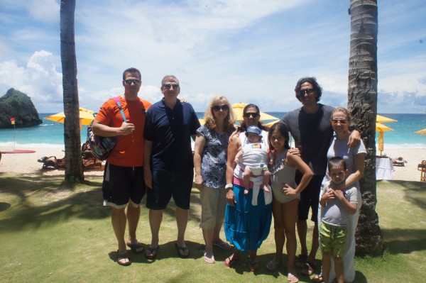 The whole Farley gang that went to Boracay!