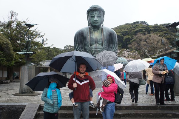 It is rainy and cold, but we made it to see The Great Buddha "Kamakura" which is 13.4 meters high including pedestal. 