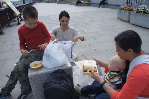 We took advantage of the nice weather and had bento box lunch outside with locals.