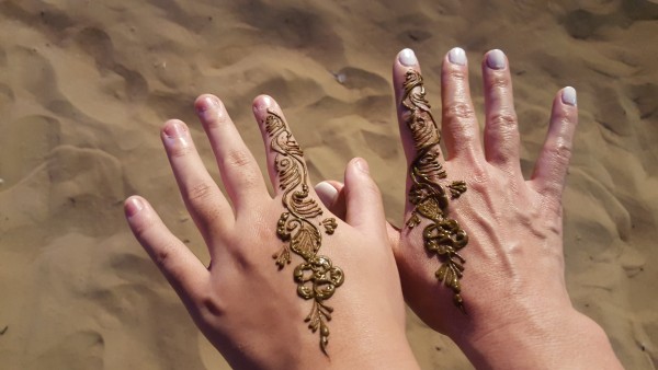 Mom & daughter henna.